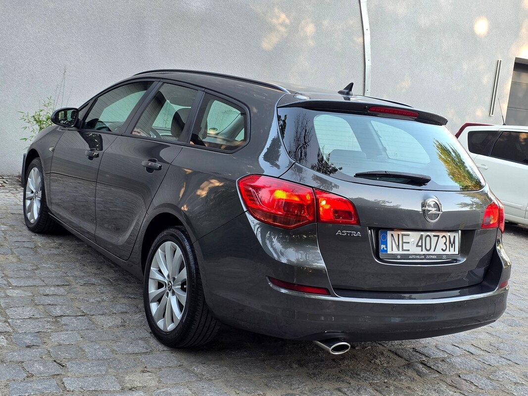 Elbląg Opel Astra Benz 120kmNavi czujniki parkowania skory alufelgiZAREJESTROWANYMod 2013