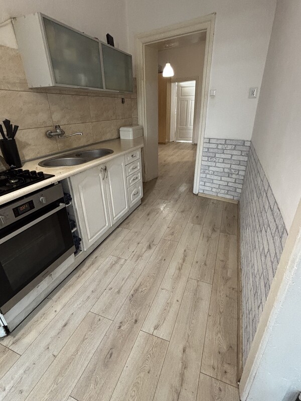 Elbląg Sprzedam mieszkanie na parterze w kamienicy 74m2.