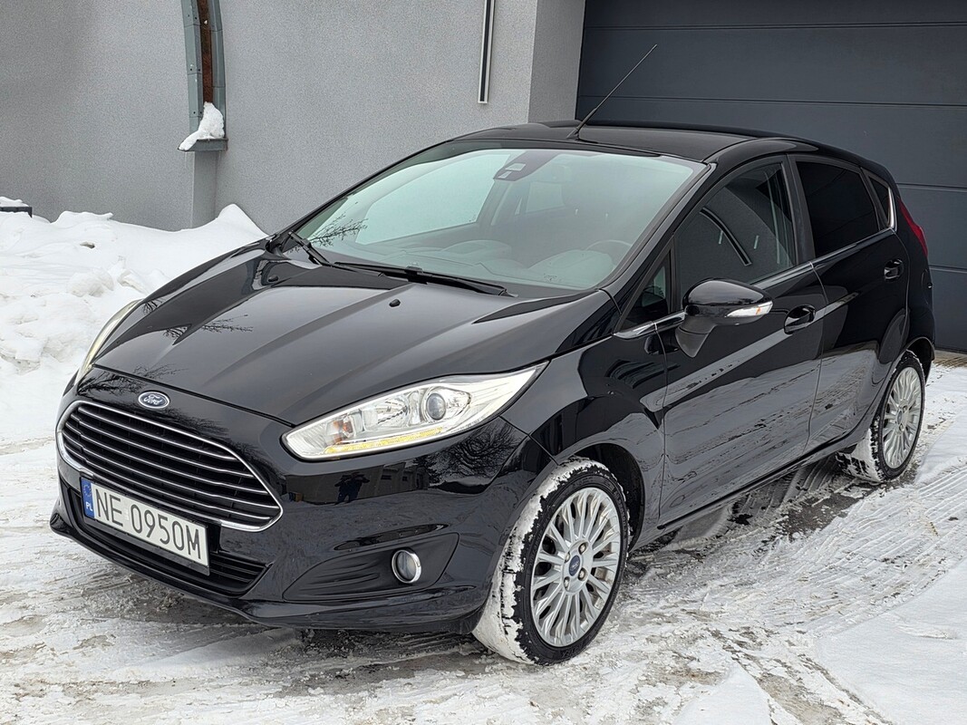 Elbląg Ford Fiesta, benzyna, 2014 rok - pełna opcja wyposażenia. Ładne zadbane auto, wizualnie bardzo ładnie