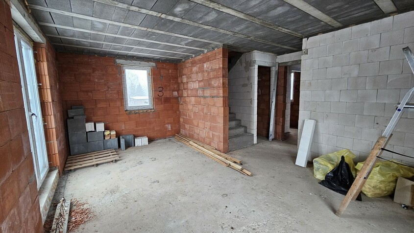 Elbląg BIURO NIERUCHOMOŚCISZULC& SZULCPowierzchnia działki: 700 m2Dom na sprzedaż w stanie surowym zamkniętym w