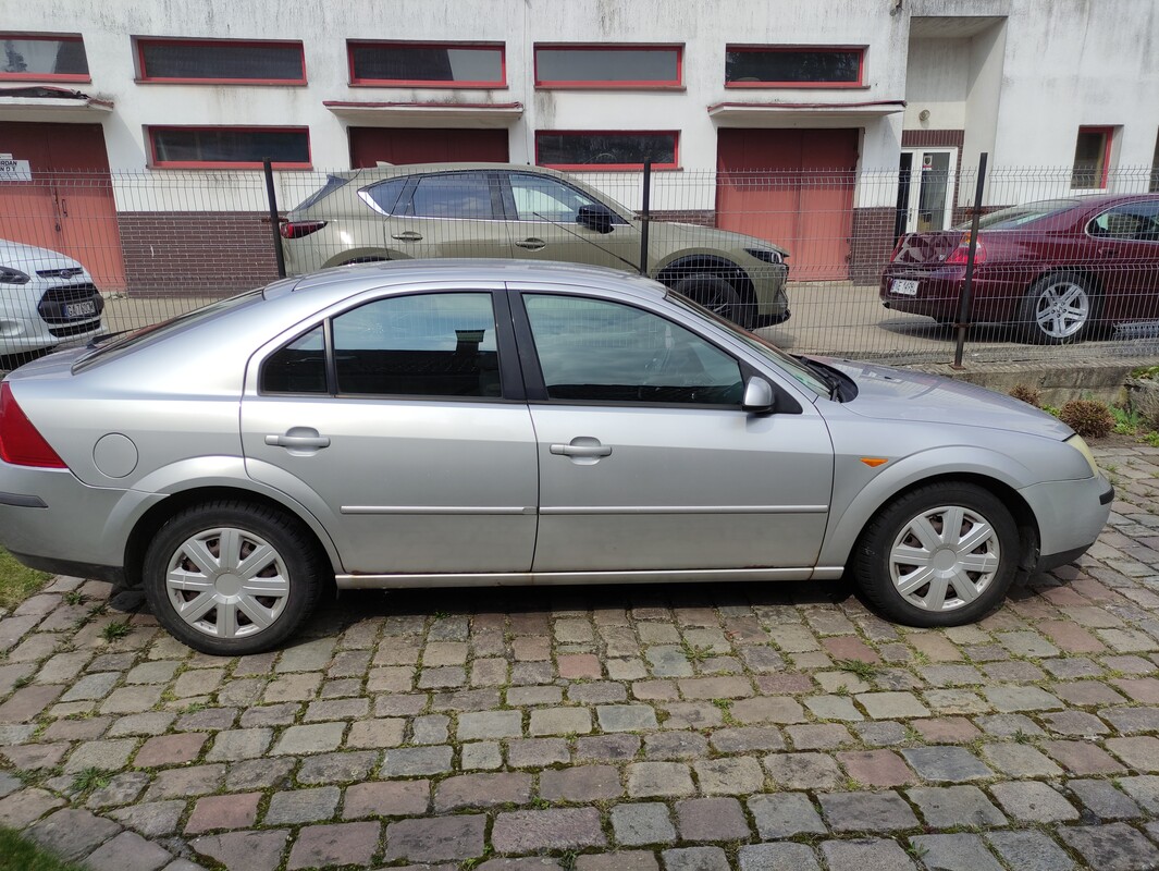 Elbląg Sprzedam Forda Mondeo MK3 z 2002 roku, silnik benzynowy. Samochód komfortowy, przestronny i dobrze sprawdza się