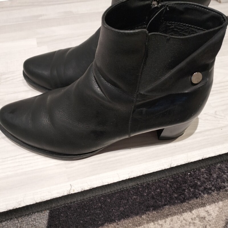 Elbląg Sprzedam buty Capillar, męskie rozmiar 44,oraz inne buty skórzane Zainteresowanym prześlę zdjęcia