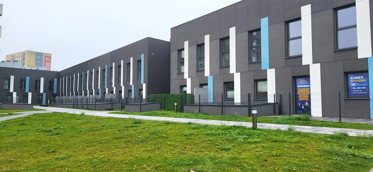 Elbląg KWADRAT NIERUCHOMOŚCImieszkanie 2 pokojowe w Regal ParkuII piętro, windaumeblowane i wyposażonegotowe do