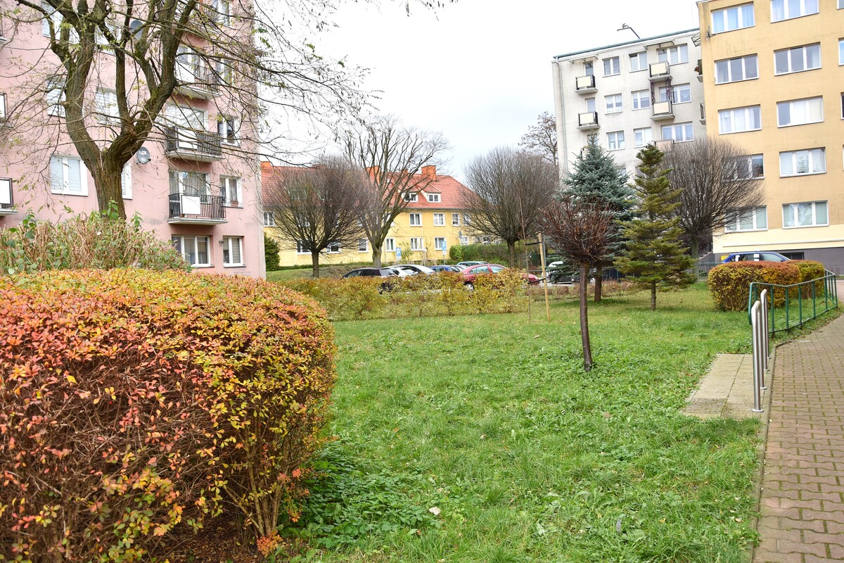 Elbląg ATUT NIERUCHOMOŚCI POLECA: ŚWIĄTECZNA PROMOCJA Trzy pokojowe mieszkanie w bloku na wysokim