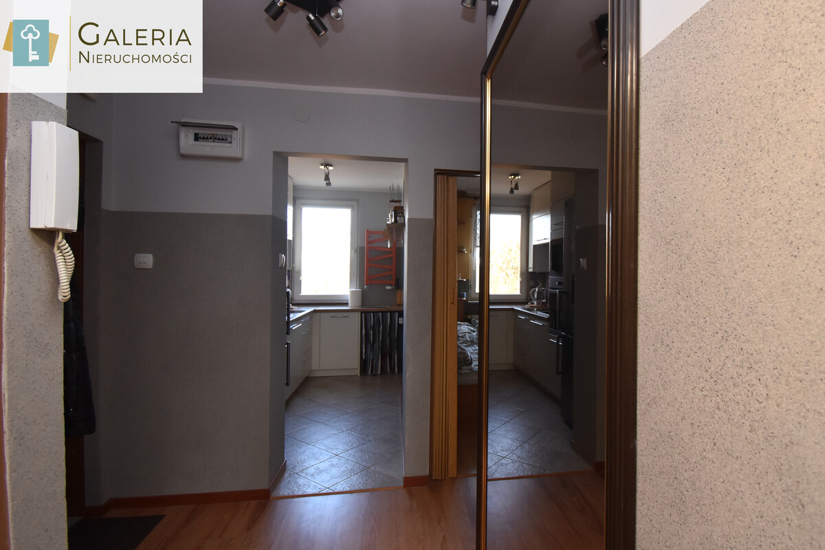 Elbląg GALERIA NIERUCHOMOŚCIZ pasji i miłości do nieruchomościNa sprzedaż: 3 pokojowe mieszkanie- świetny układ