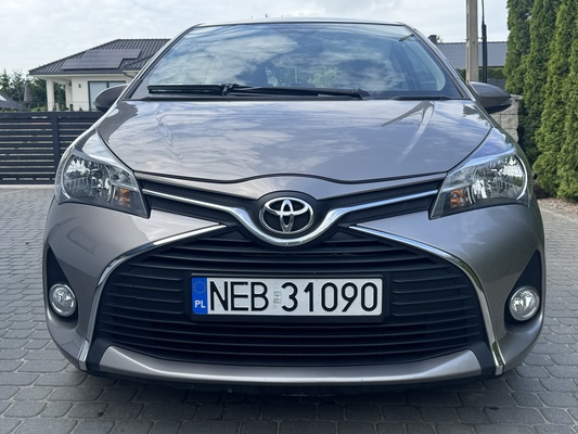 Elbląg Toyota Yaris 1.33 99 KM rok 2014 - Polski salon