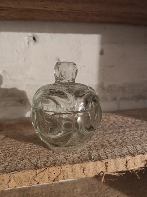 Elbląg Za 100zl. Trochę poszczerbione. Odpowiadam tylko na sms