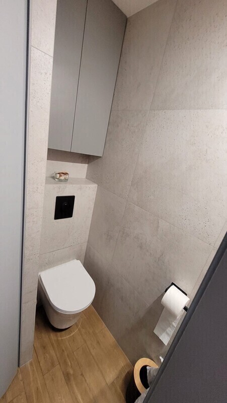 Elbląg Mieszkanie 3 pokoje 62,1 m² – po generalnym remoncie, wysoki standard, klimatyzacja, umeblowanie w