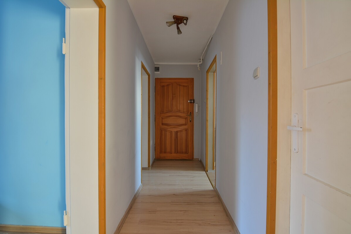 Elbląg WGN Nieruchomości – Oddział Elbląg prezentuje trzypokojowe mieszkanie przy ulicy Ignacego Daszyńskiego, 3