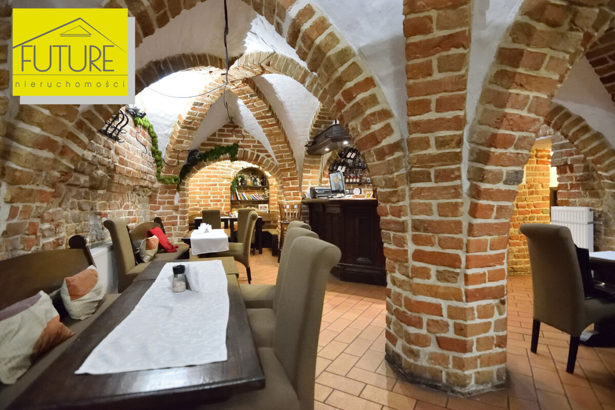 Elbląg FUTURE NIERUCHOMOŚCISprzedam komercyjny - Elbląg ul. Garbary LOKAL GASTRONOMICZNY Z PEŁNYM