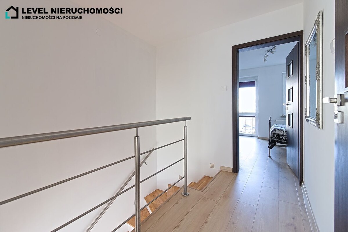 Elbląg LEVEL NIERUCHOMOŚCI Dwupoziomowe mieszkanie starówkaul. Stary Rynek NIERUCHOMOŚCI NA POZIOMIE