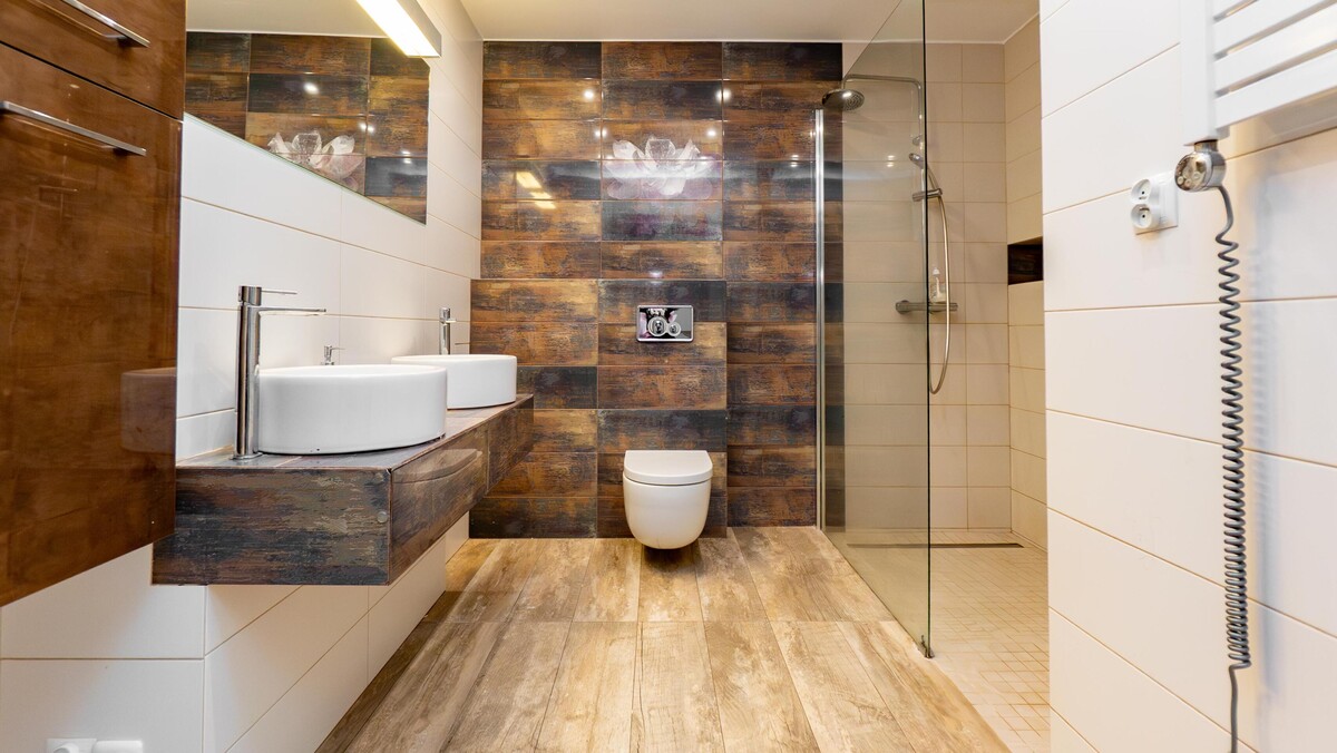 Elbląg TO MY SPRZEDAJEMYNIERUCHOMOŚCI W TYM MIEŚCIEBIURO NIERUCHOMOŚCIAMERICAN HOMEFOR SALE - 4 POKOJE -