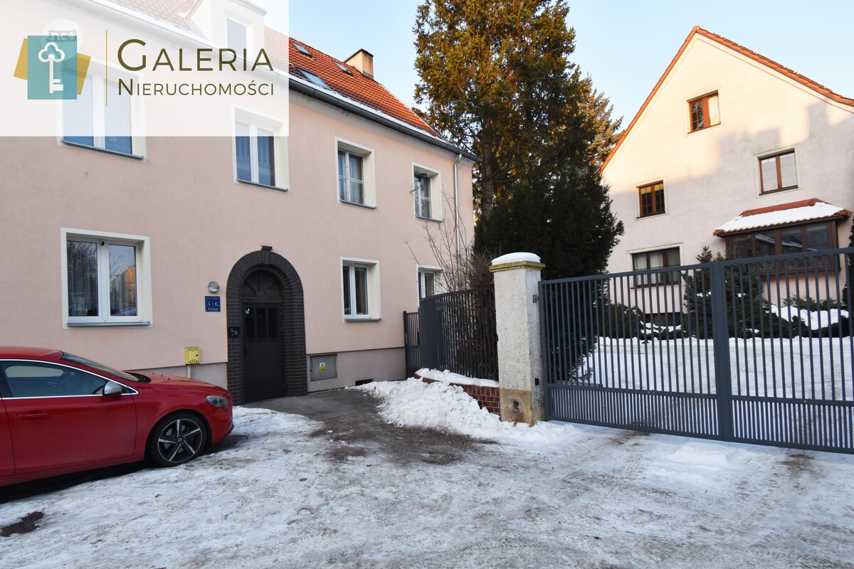 Elbląg GALERIA NIERUCHOMOŚCIZ pasji i miłości do nieruchomościNa sprzedaż: Dwa pokoje, parter, ogródek, gotowe