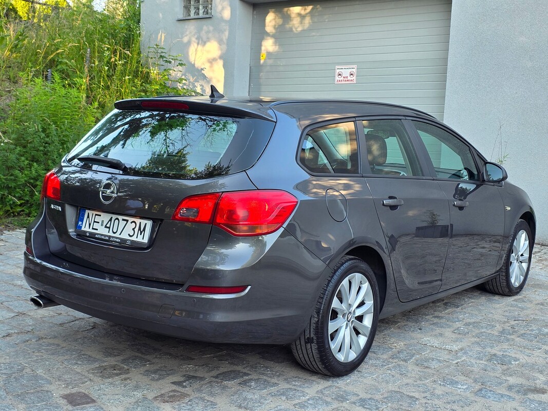 Elbląg Opel Astra Benz 120kmNavi czujniki parkowania skory alufelgiZAREJESTROWANYMod 2013