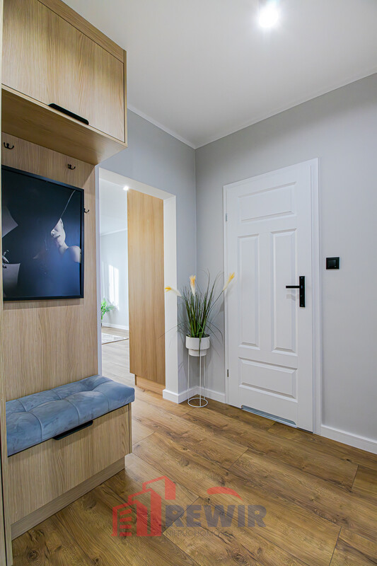 Elbląg RewiR NieruchomościWybierz Swój🎄Wymarzony RewiR Prezentujemy Państwu 3-pokojowe mieszkanie przy