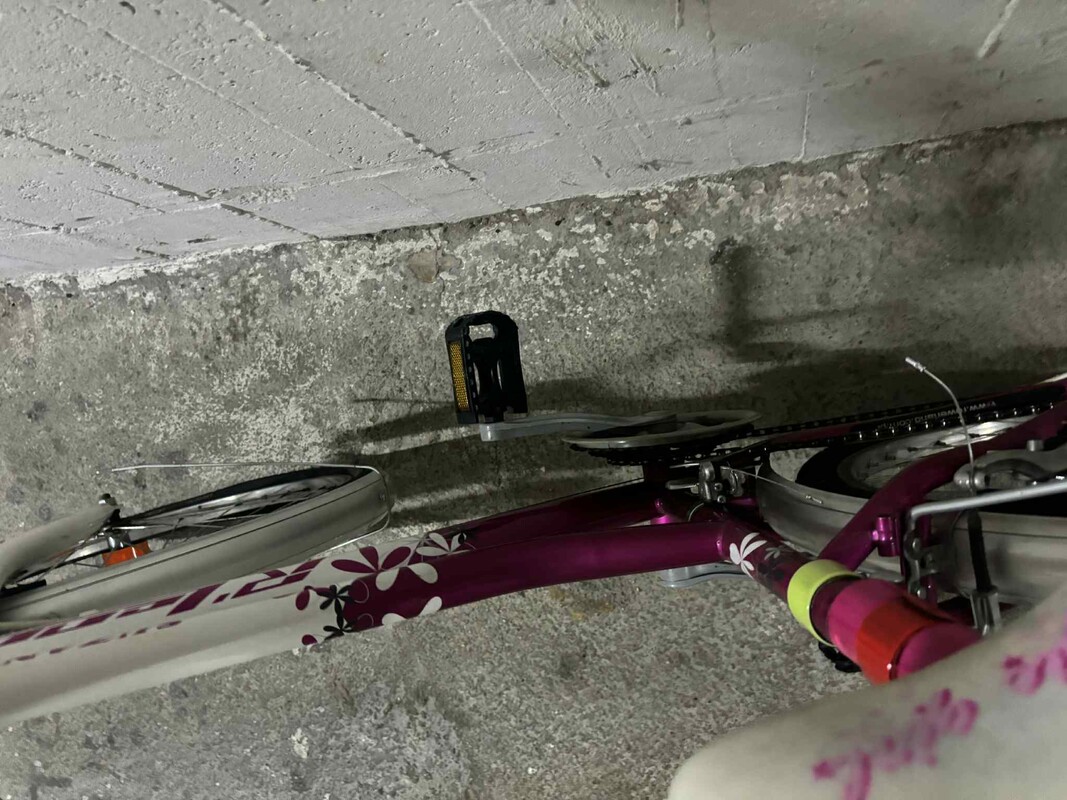 Elbląg Sprzedam rower i hulajnogę dla dziewczynki rower koła 24,hulajnogakoła16 w hulajnodze ułamana rączką od jednego