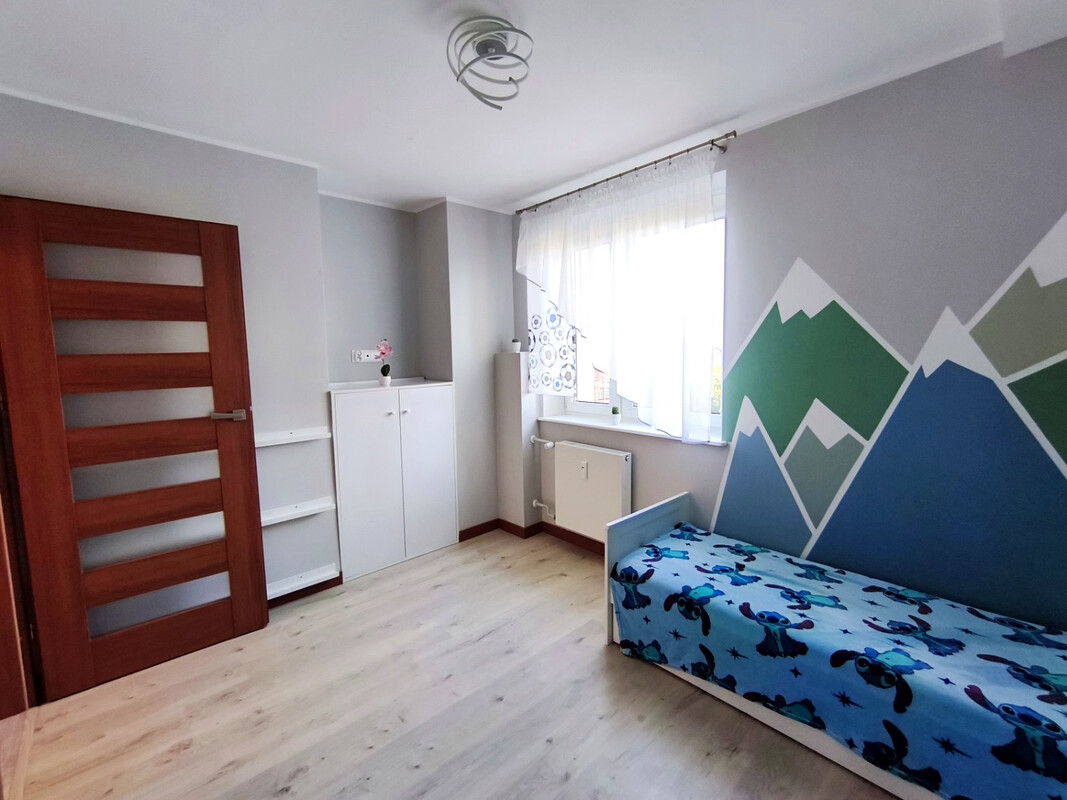 Elbląg Przestronne, umeblowane mieszkanie 3-pokojowe – 63 m², duży balkon i piwnica | Elbląg