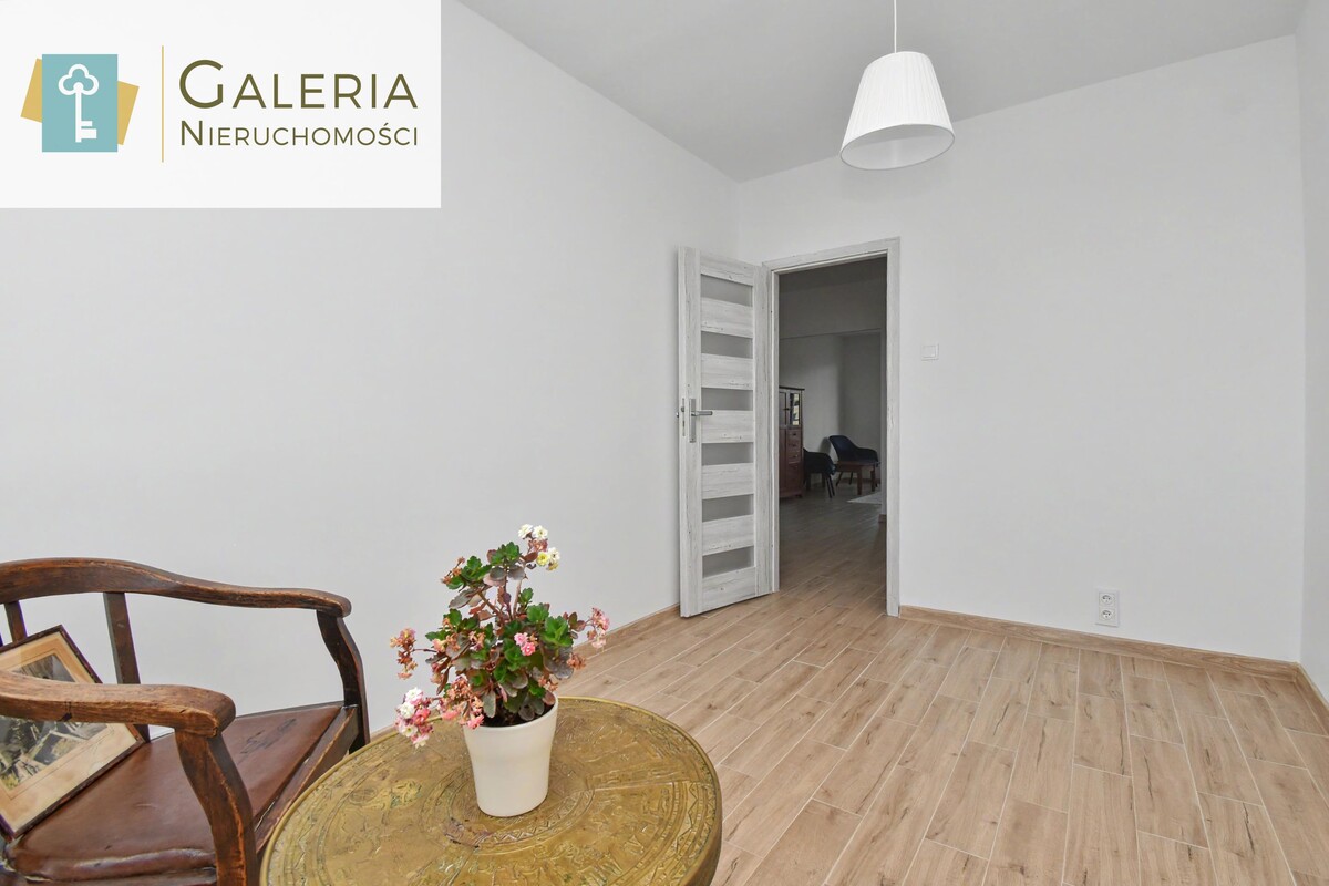 Elbląg GALERIA NIERUCHOMOŚCIZ pasji i miłości do nieruchomościNa sprzedaż: Trzy pokoje, balkon, winda- gotowe do