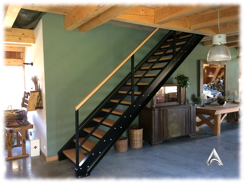 Elbląg SCHODY WEWNĘTRZNE - ZEWNĘTRZNE Firma ARTEMON jest znanym na rynku lokalnym producentem