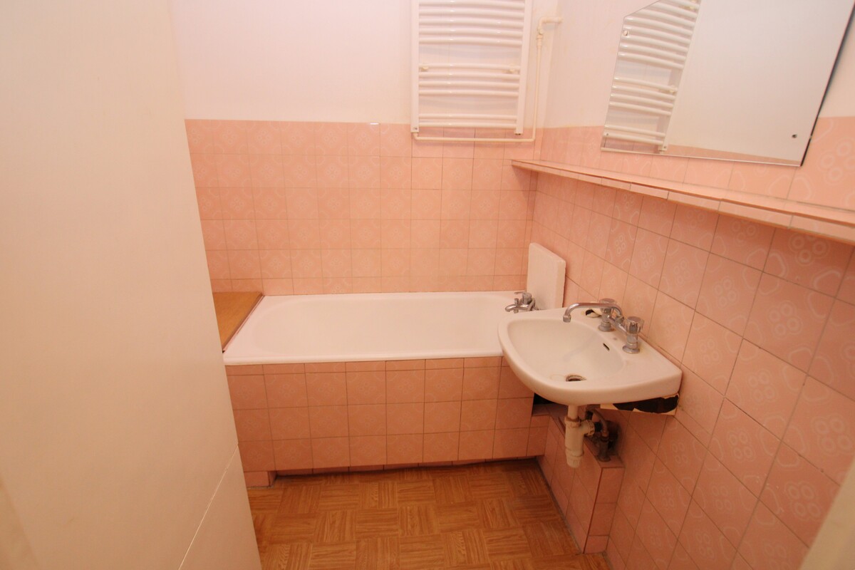 Elbląg NIERUCHOMOŚCI ANNA KRASZEWSKA Słoneczne 3-pokojowe mieszkanie, z dużym balkonem