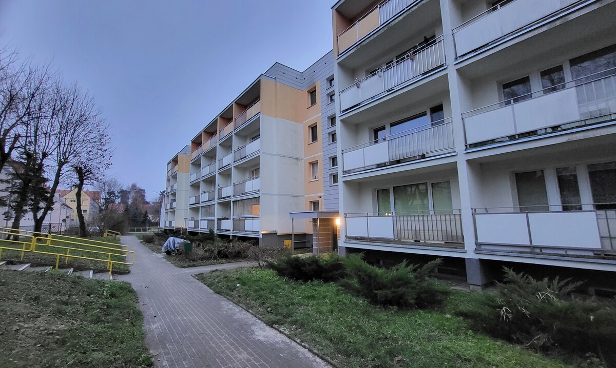 Elbląg KWADRAT NIERUCHOMOŚCI3 pokojeparterbalkonpo generalnym remoncieblok - media z miasta