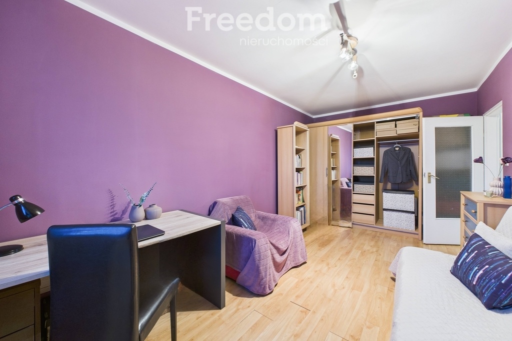 Elbląg FREEDOM NIERUCHOMOŚCISprzedam mieszkanie - Elbląg, Fromborska. Na sprzedaż ustawne mieszkanie 3-pokojowe o