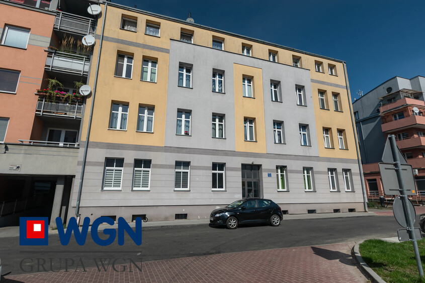 Elbląg WGN Nieruchomości oddział Elbląg prezentuje mieszkanie w centrum miasta na 2 piętrze, o powierzchni 76m2,z