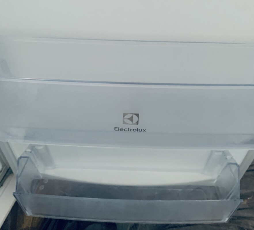 Elbląg SPRZEDAM chłodziarkę/lodówkę Electrolux ERN1300AOW do zabudowy 300
Instalacja
do zabudowy, montaż frontów na