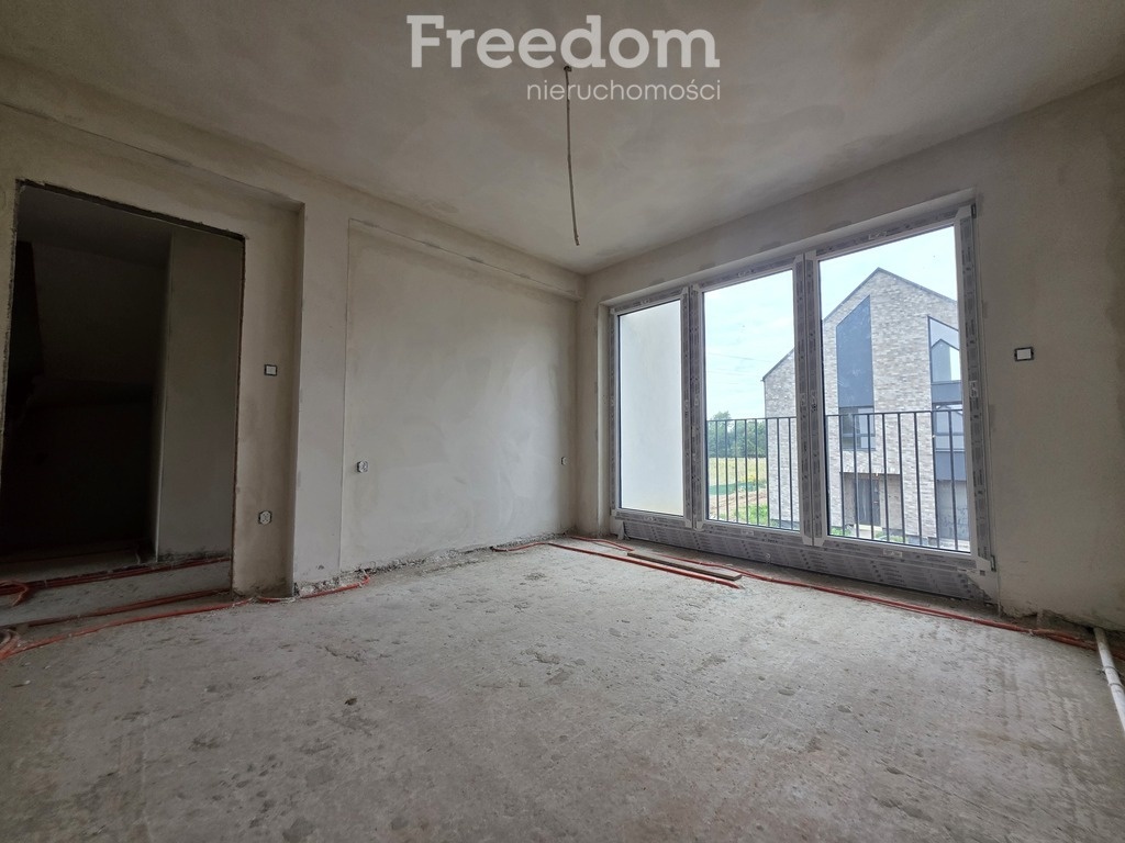 Elbląg FREEDOM NIERUCHOMOŚCISprzedam dom - Elbląg, Druskiennicka. Nowoczesny dom w zabudowie bliźniaczej – Osiedle