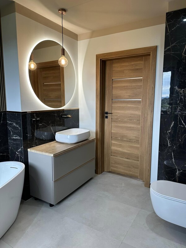 Elbląg Z okazji Świąt Bożego Narodzenia życzymy spokoju, radości i rodzinnego ciepła. Niech Nowy Rok 2026 przyniesie