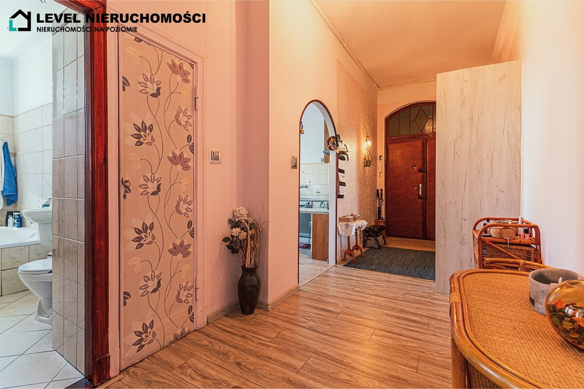 Elbląg LEVEL NIERUCHOMOŚCI Przestrzenne mieszkanie w kamienicy, aleja Grunwaldzka, Elbląg NIERUCHOMOŚCI NA