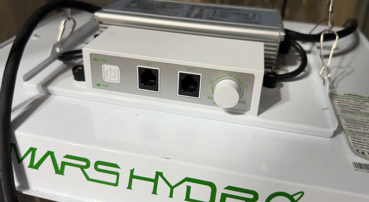Elbląg Używany growbox Mars Hydro w dobrym stanie - zestaw kompletny i gotowy do użytku od razu po złożeniu!
W