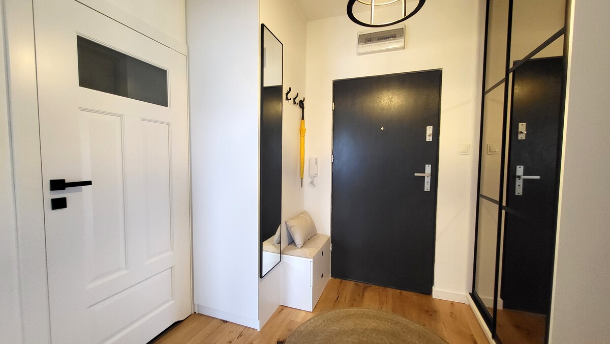 Elbląg KWADRAT NIERUCHOMOŚCI3 pokojebudynek z 2020 r. III piętro - windaduży balkonmedia z miastagaraż podziemny