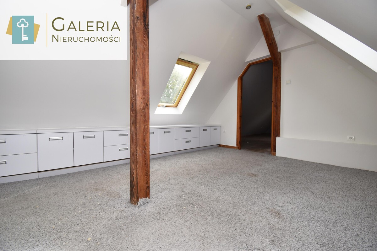 Elbląg GALERIA NIERUCHOMOŚCIZ pasji i miłości do nieruchomościNa sprzedaż: Dwupoziomowe mieszkanie z balkonem i