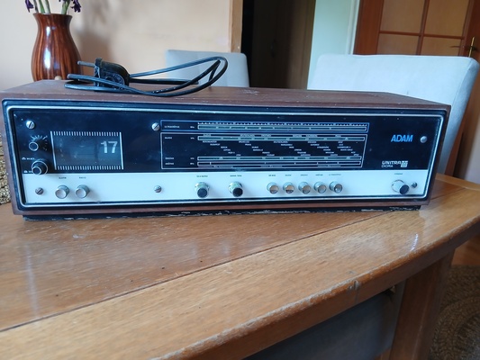 Elbląg STARE radio w bardzo dobrym stanie 270 zl