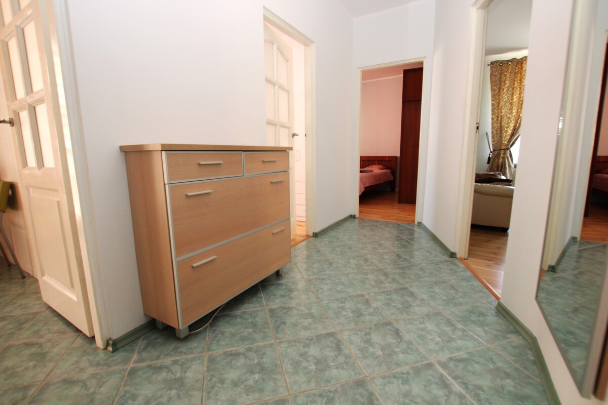 Elbląg NIERUCHOMOŚCI ANNA KRASZEWSKA Mieszkanie 3-pokojowe na Starym Mieście, ok.65 metrów ul. Stary