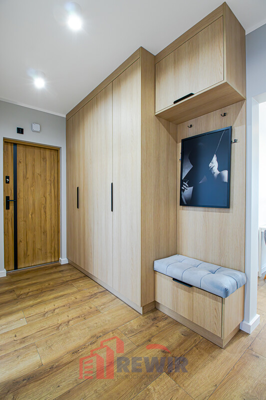 Elbląg RewiR NieruchomościWybierz Swój🎄Wymarzony RewiR Prezentujemy Państwu 3-pokojowe mieszkanie przy