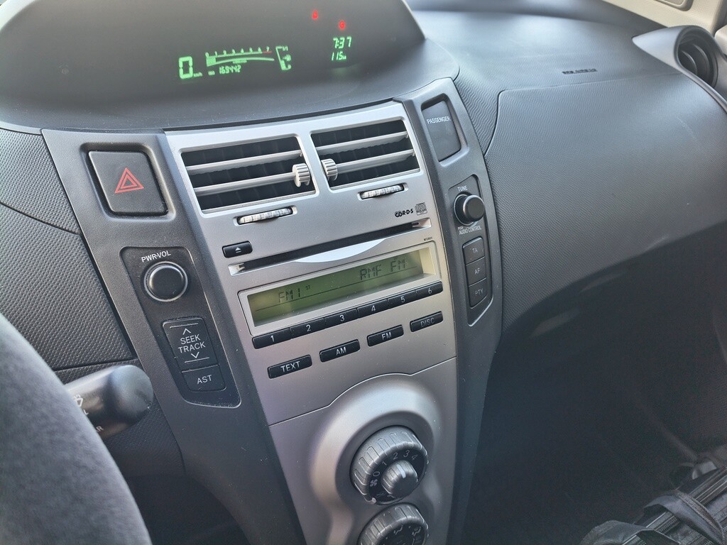 Elbląg TOYOTA YARISSilnik : 1.0 69KMZarejestrowana i opłacona