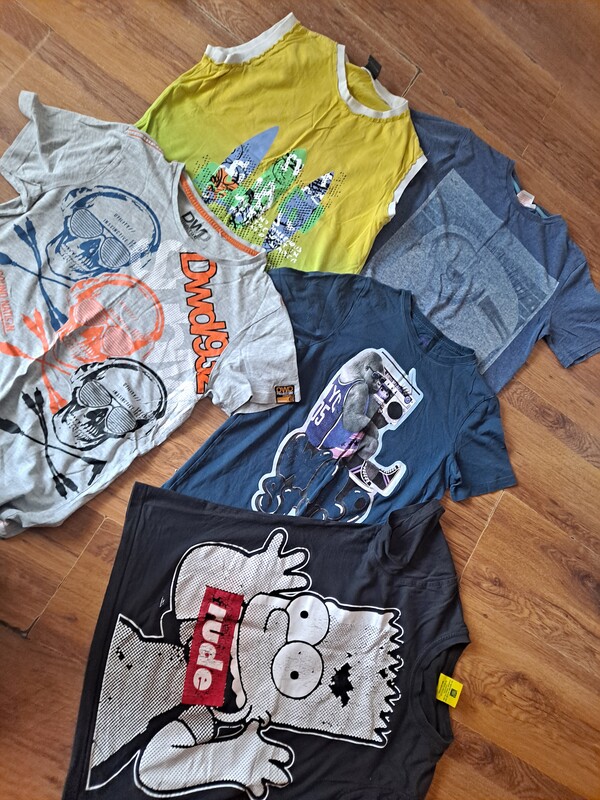 Elbląg Sprzedam 
Ubrania dla dziewczynki rozmiar 98-104-70 zł
Ubrania dla chłopca od rozmiaru 140-164-70 zl
Wózek dla