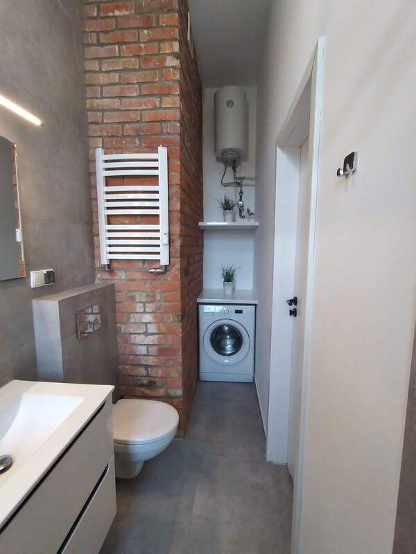 Elbląg Do wynajęcia samodzielne bezczynszowe mieszkanie typu studio w zabytkowej kamienicy