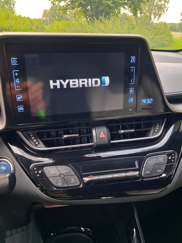 Elbląg Toyota C-HR 1.8 Hybrid Selection, najbogatsza wersja