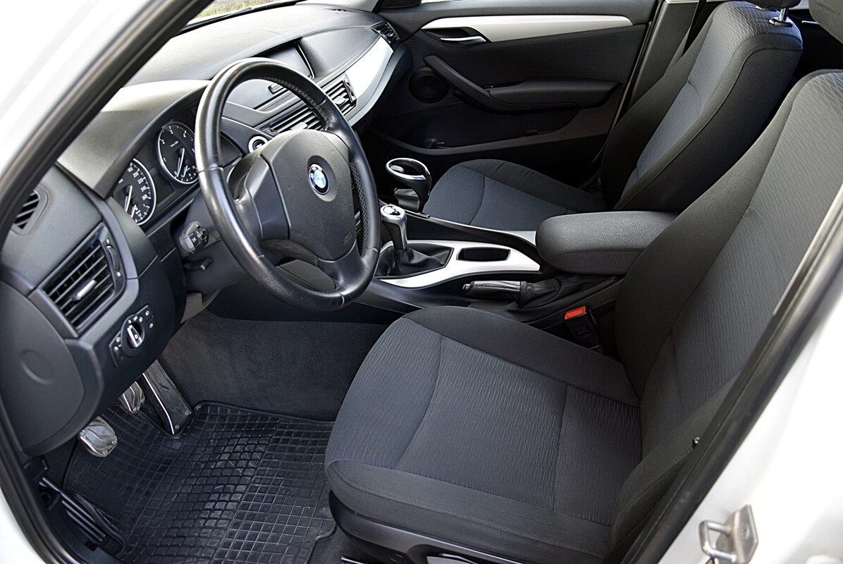 Elbląg Sprzedam samochód BMW X1,pojemność 2.0 Diesel, rok produkcji 2014.To kompaktowy SUV cechujący się