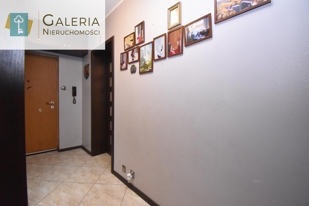 Elbląg GALERIA NIERUCHOMOŚCIZ pasji i miłości do nieruchomościNa sprzedaż: 2 pokojowe mieszkanie na pierwszym pietrze