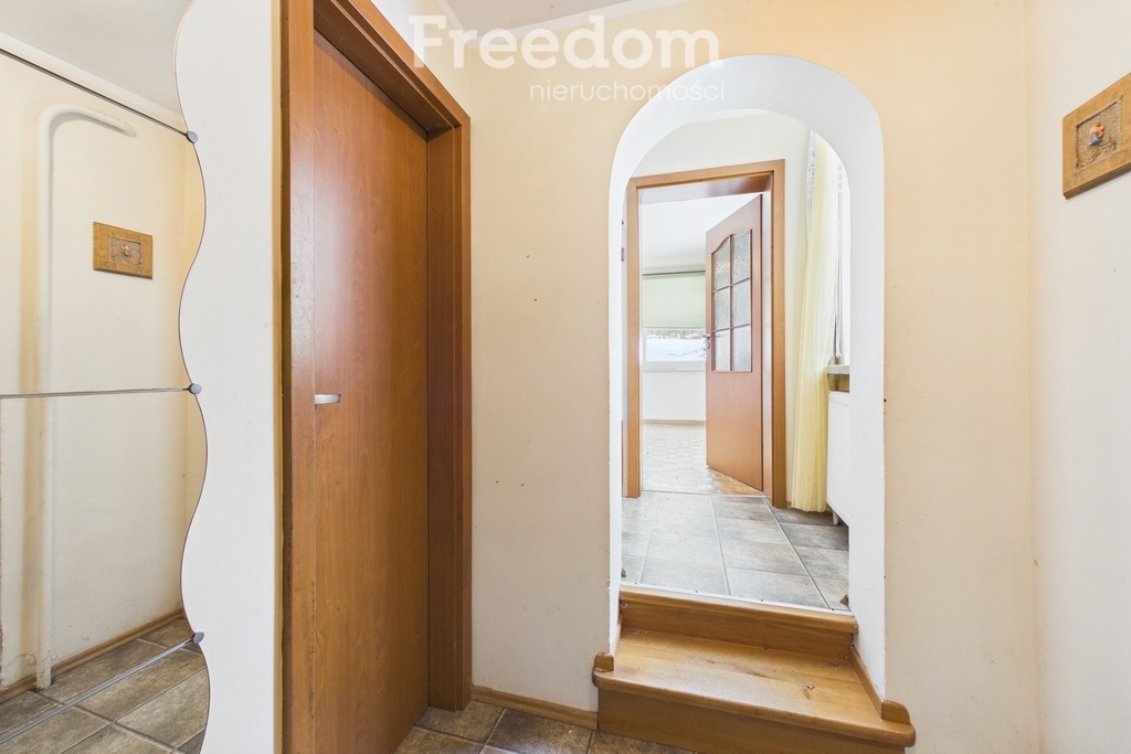 Elbląg FREEDOM NIERUCHOMOŚCISprzedam dom - Sztum. Na sprzedaż bliźniak w ścisłym centrum Sztum, położony w spokojnej i