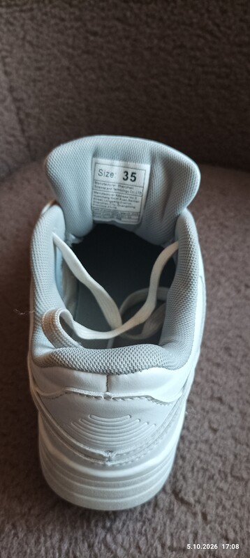 Elbląg Mam do sprzedania; 1.Damskie sneakersy-Skechers Ultra Flex 3.0.Kolor ciemny że srebrną nitką, rozmiar 35.Buty