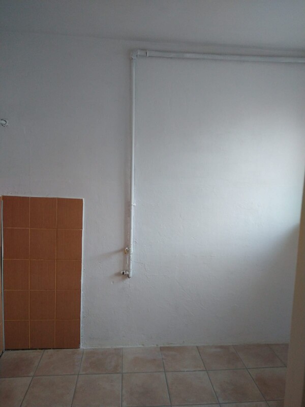 Elbląg 3 pokoje pełne światła z jasnym salonem i balkonem – idealne na wspólny czas i spotkania. To mieszkanie