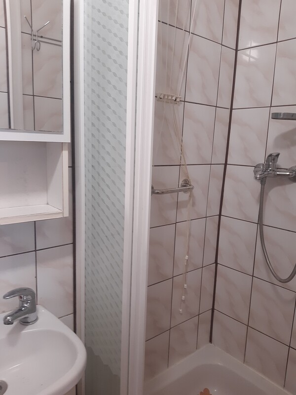 Elbląg Wynajmę mieszkanie o powierzchni 40, m², usytuowane na pierwszym piętrze w doskonałej lokalizacji –