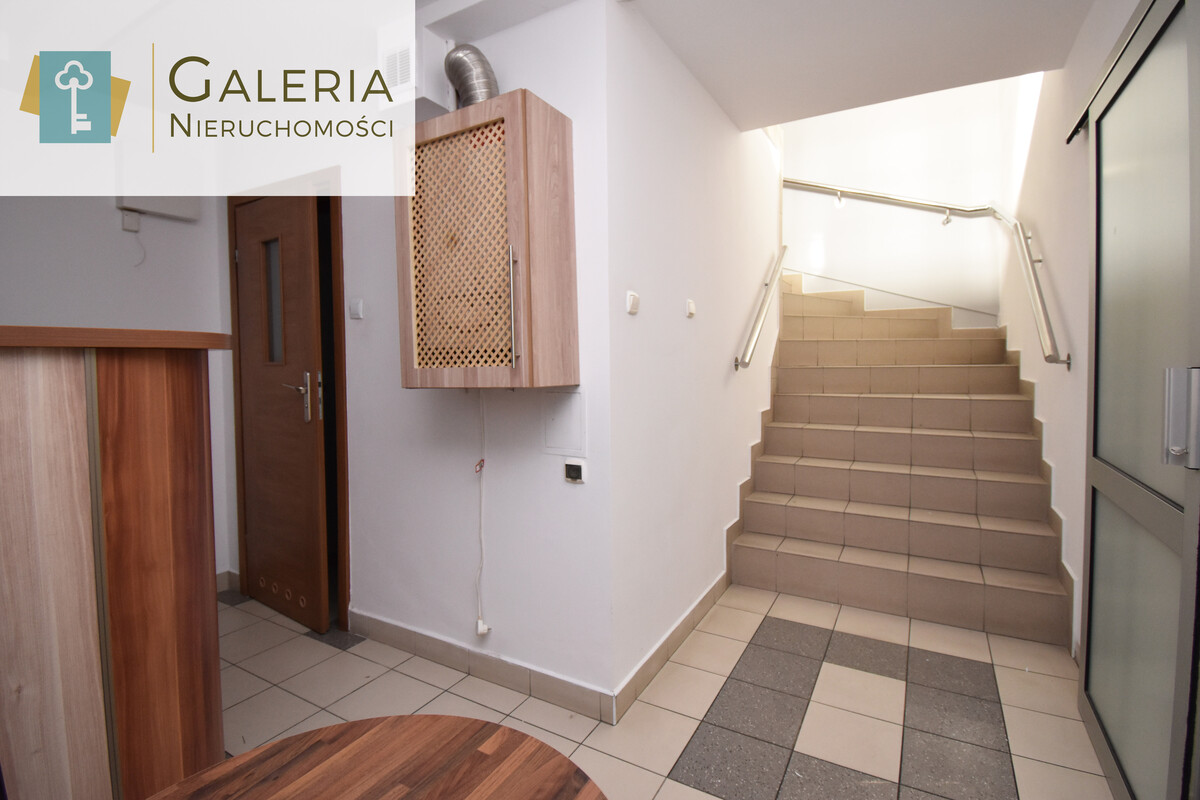 Elbląg GALERIA NIERUCHOMOŚCIZ pasji i miłości do nieruchomości Na wynajem: Dwupoziomowy lokal usługowy