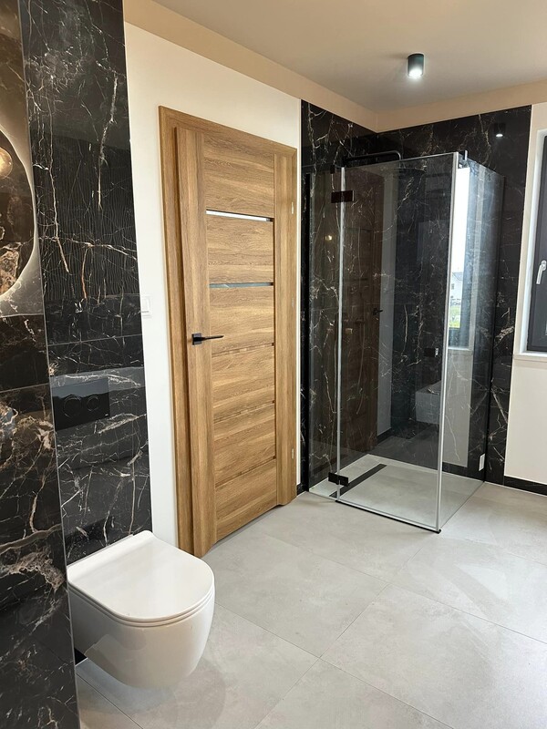 Elbląg Z okazji Świąt Bożego Narodzenia życzymy spokoju, radości i rodzinnego ciepła. Niech Nowy Rok 2026 przyniesie