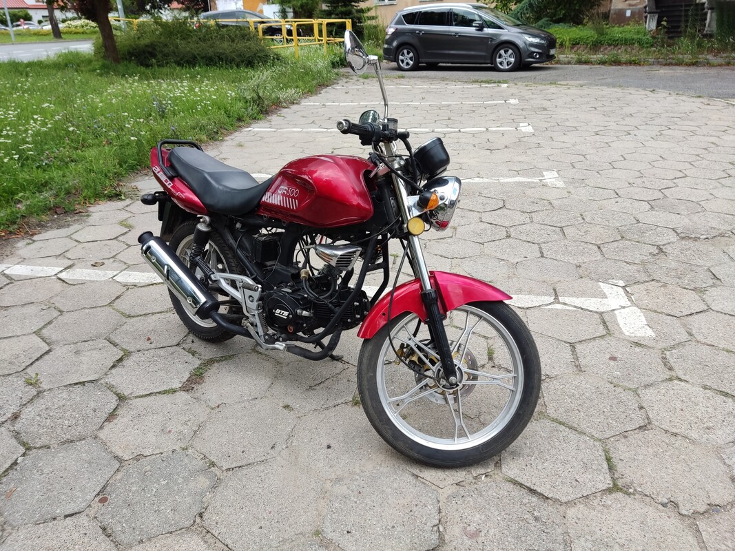 Elbląg Świeże Opłaty, Sprawny.. Motorower-Yamasaki 50,rok 2010,zarejestrowany na 50cm -nowy silnik 125cm, nowy wydech-